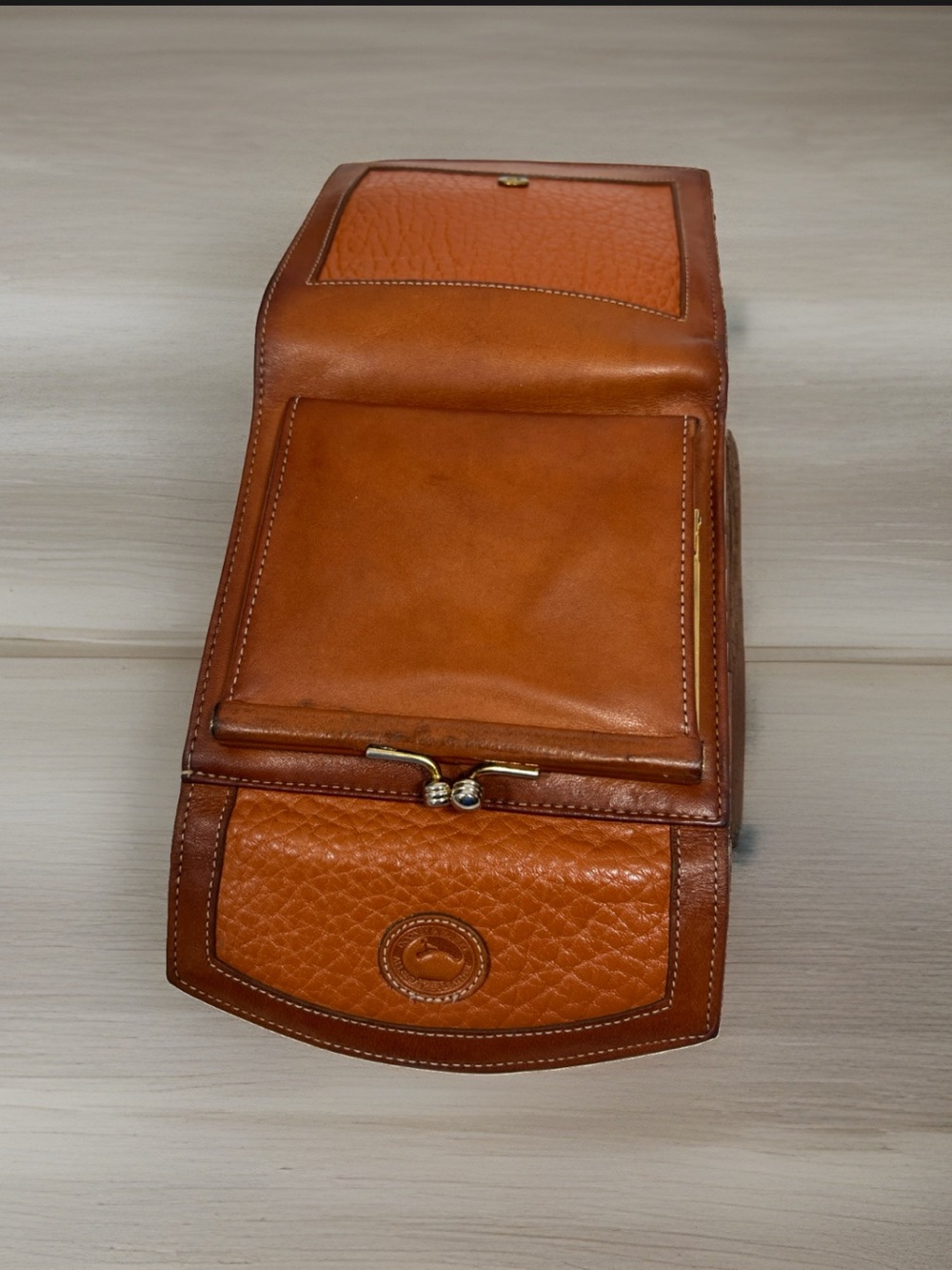 🦆 DOONEY & BOURKE PEBBLED AWL BRITISH TAN TRIFOLD KISSLOCK POUCH COIN VINTAGE - Picture 3 of 12